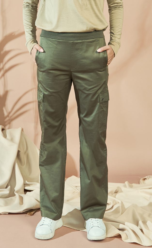 Straight Cargo Pants in Moss Green